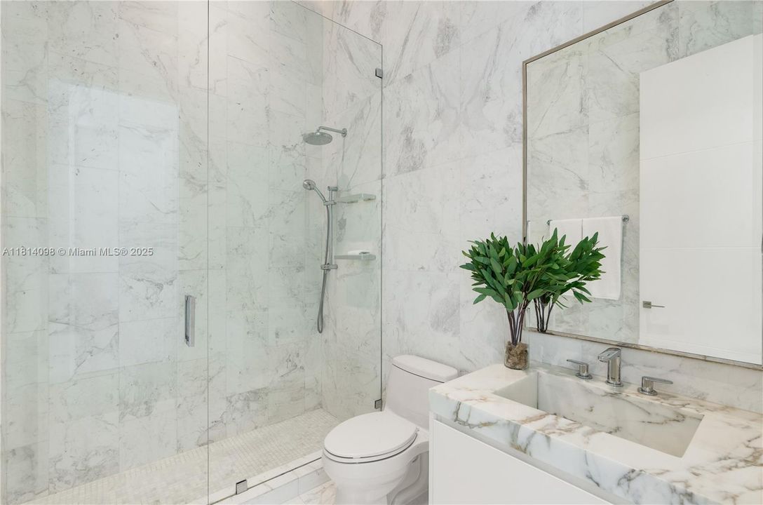 Suite 3 - Upper Level