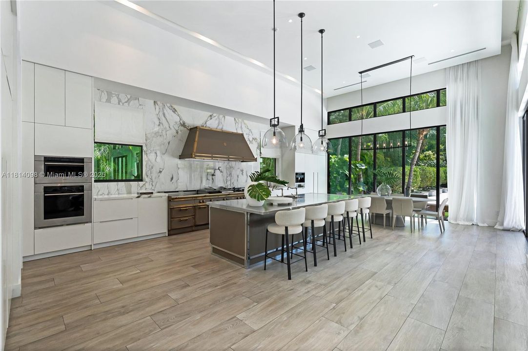 待售: $11,495,000 (5 贝兹, 6 浴室, 10178 平方英尺)