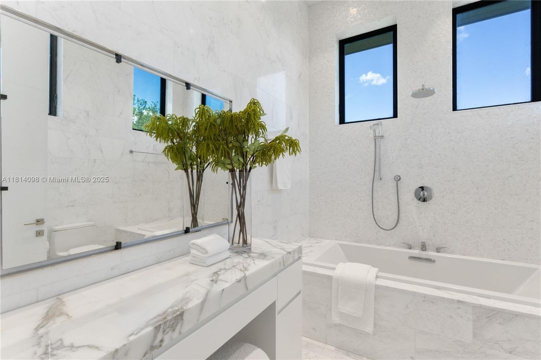 Suite 1 - Upper Level