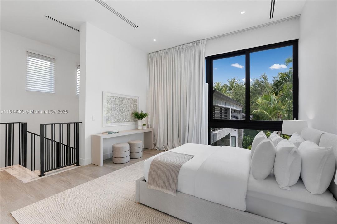 Suite 1 - Upper Level