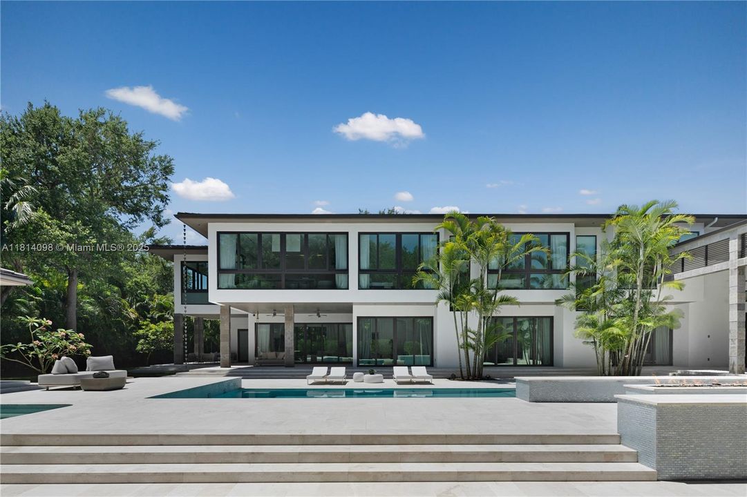 待售: $11,495,000 (5 贝兹, 6 浴室, 10178 平方英尺)