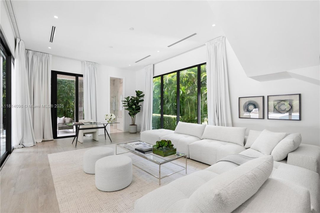 Lower Level of Primary Bedroom