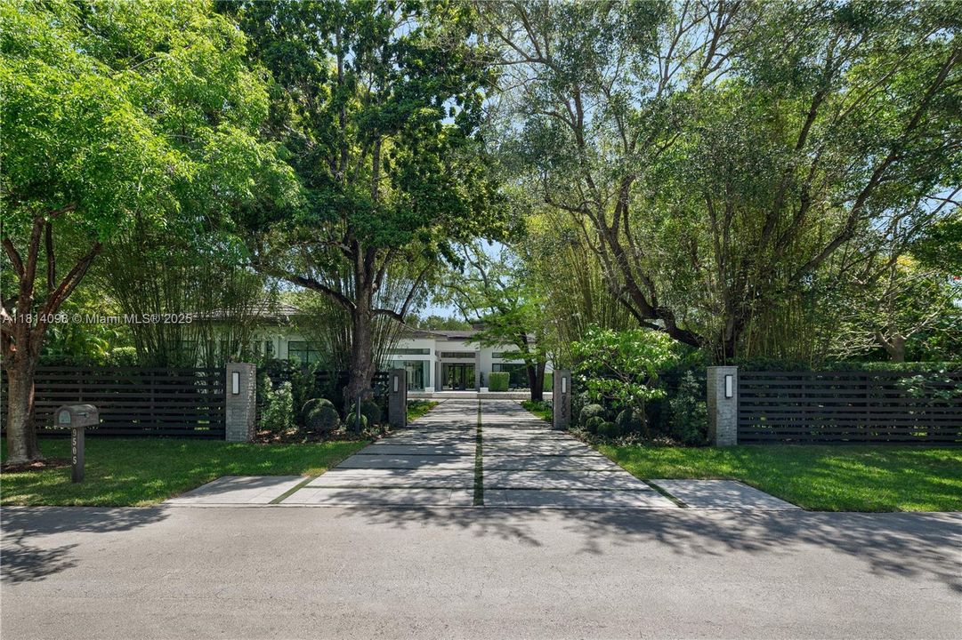 待售: $11,495,000 (5 贝兹, 6 浴室, 10178 平方英尺)