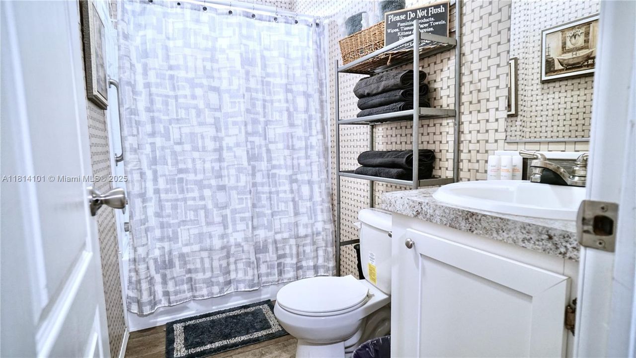 For Sale: $470,000 (3 beds, 2 baths, 1484 Square Feet)