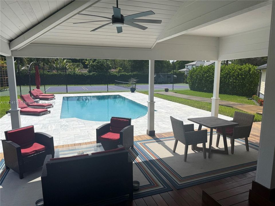 En Renta: $16,000 (5 camas, 4 baños, 4768 Pies cuadrados)