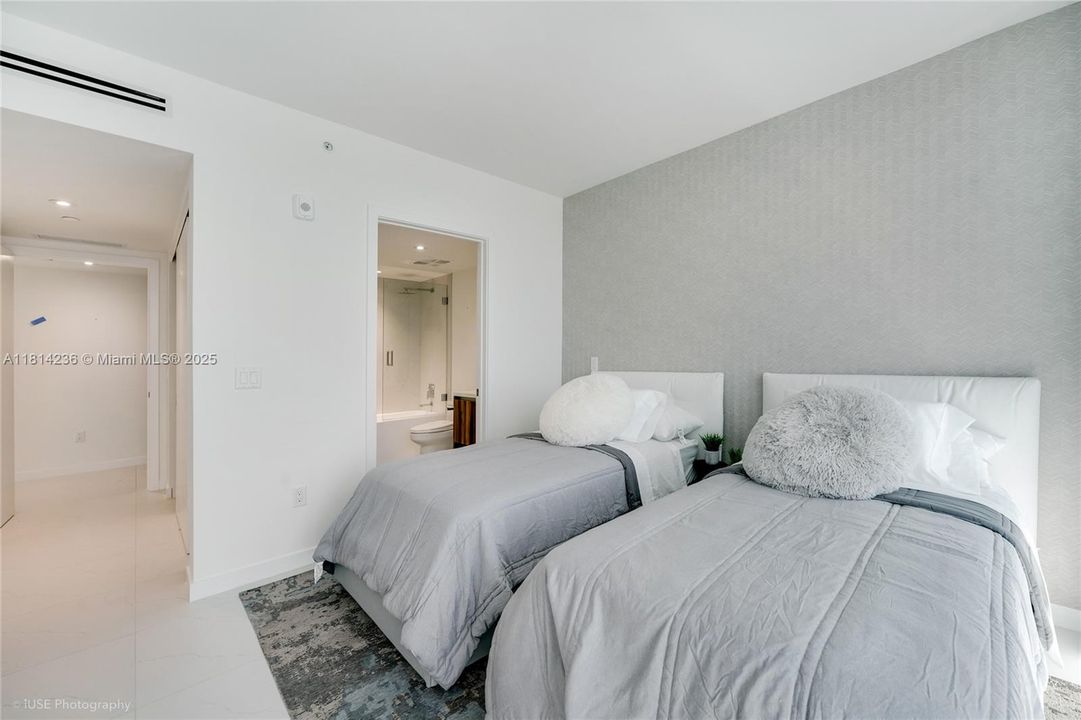 待售: $2,049,900 (3 贝兹, 3 浴室, 1657 平方英尺)