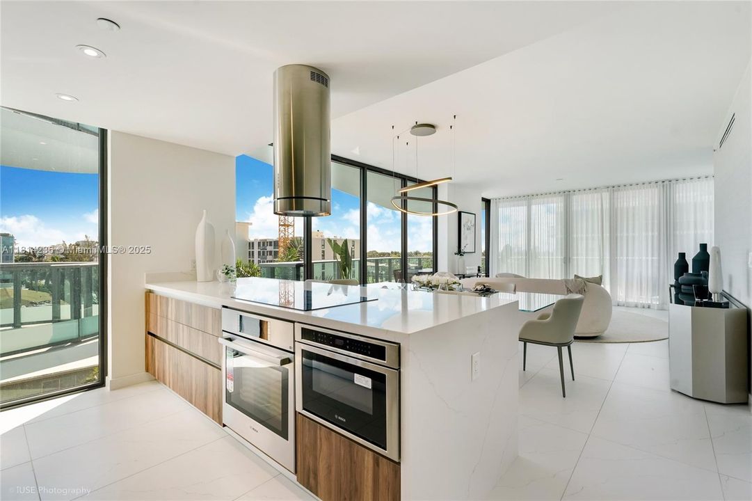 待售: $2,049,900 (3 贝兹, 3 浴室, 1657 平方英尺)