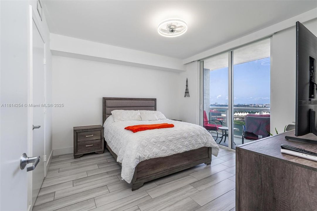 En Venta: $950,000 (2 camas, 2 baños, 1322 Pies cuadrados)