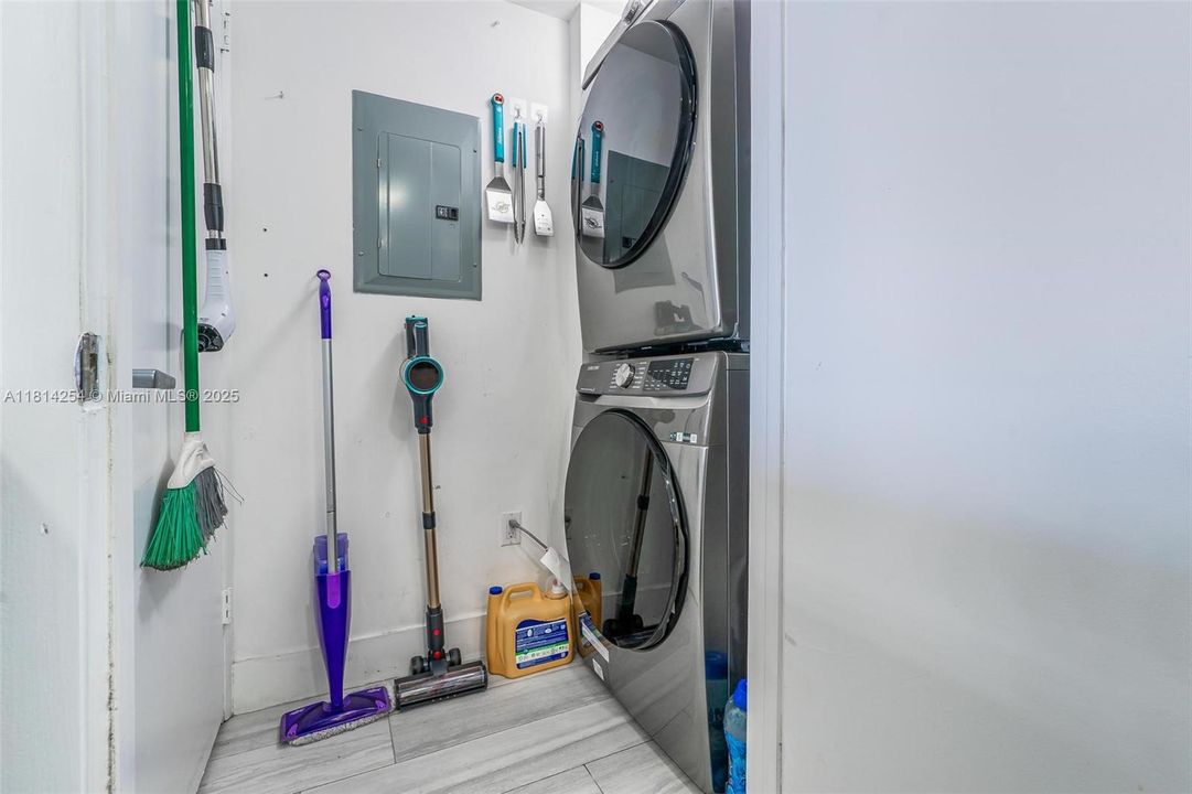 En Venta: $950,000 (2 camas, 2 baños, 1322 Pies cuadrados)