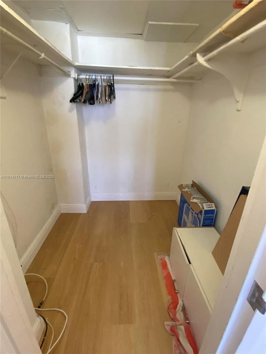 待售: $415,000 (1 贝兹, 1 浴室, 731 平方英尺)