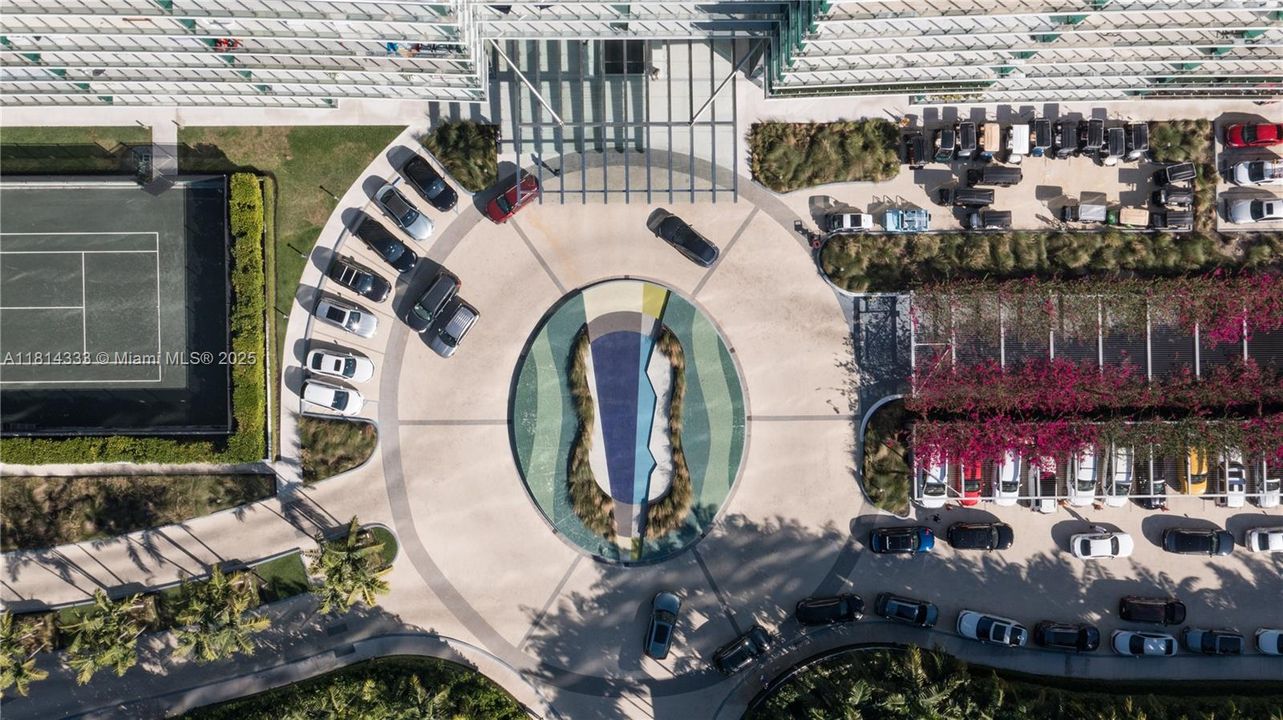 合同活跃: $30,000 (2 贝兹, 2 浴室, 1703 平方英尺)