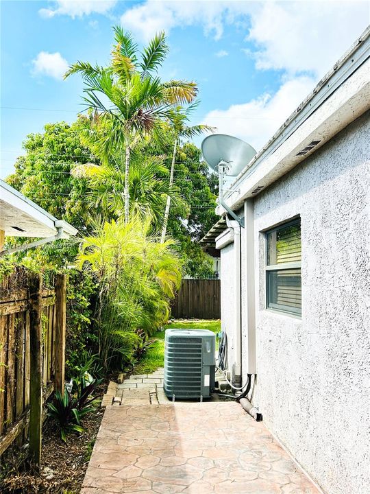 Recently Sold: $589,000 (3 beds, 1 baths, 975 Square Feet)