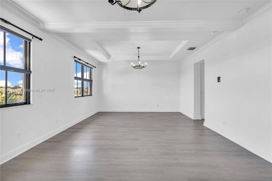 For Rent: $15,000 (5 beds, 6 baths, 4110 Square Feet)