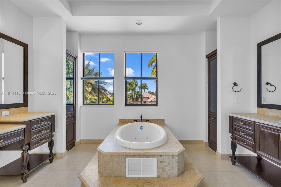 For Rent: $15,000 (5 beds, 6 baths, 4110 Square Feet)