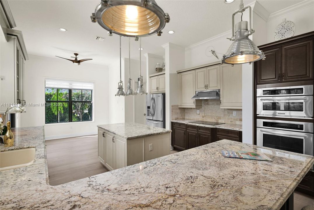 For Rent: $15,000 (5 beds, 6 baths, 4110 Square Feet)