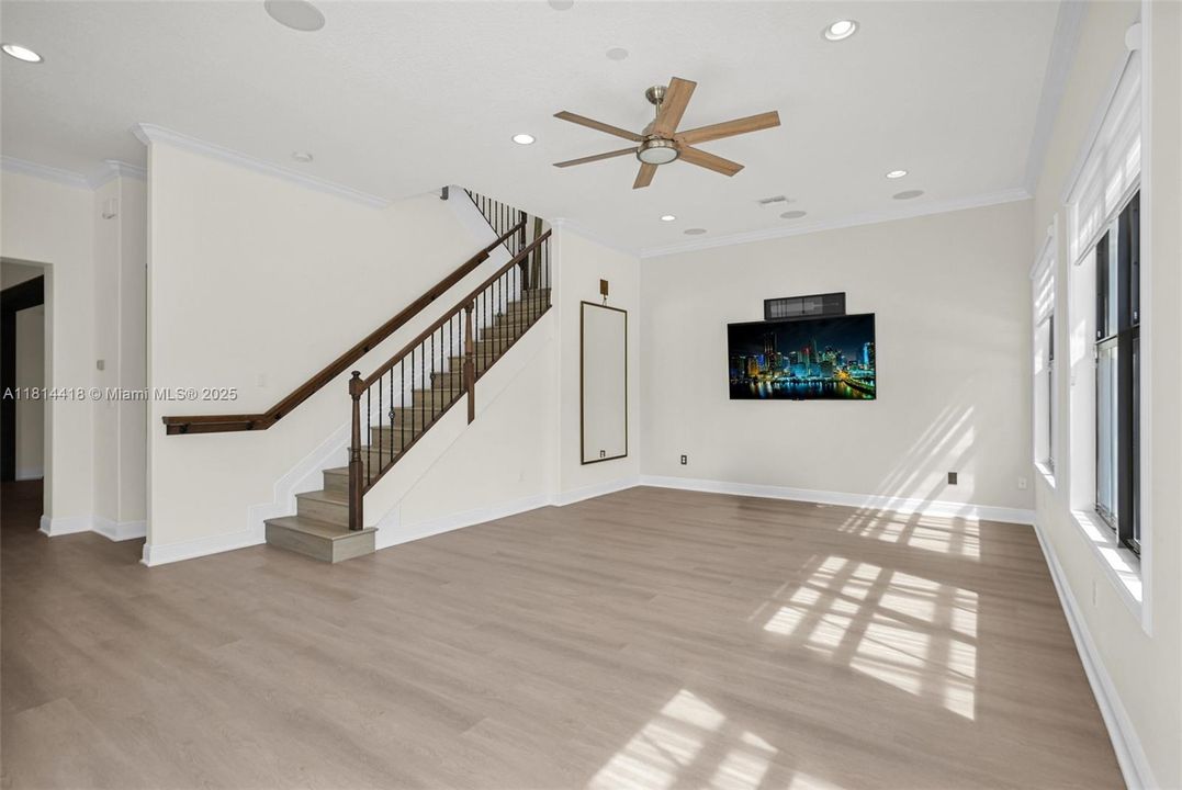 For Rent: $15,000 (5 beds, 6 baths, 4110 Square Feet)