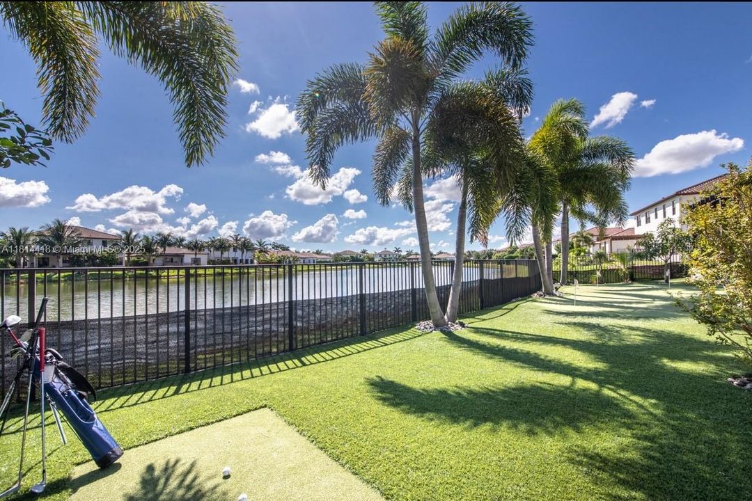 For Rent: $15,000 (5 beds, 6 baths, 4110 Square Feet)