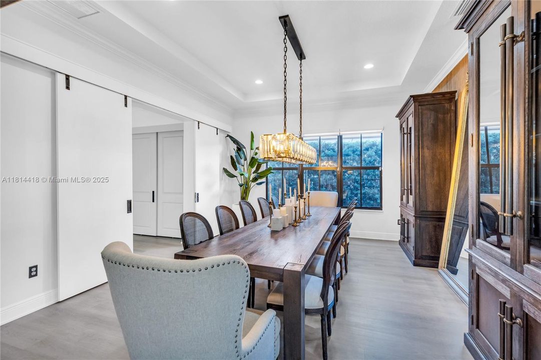 For Rent: $15,000 (5 beds, 6 baths, 4110 Square Feet)