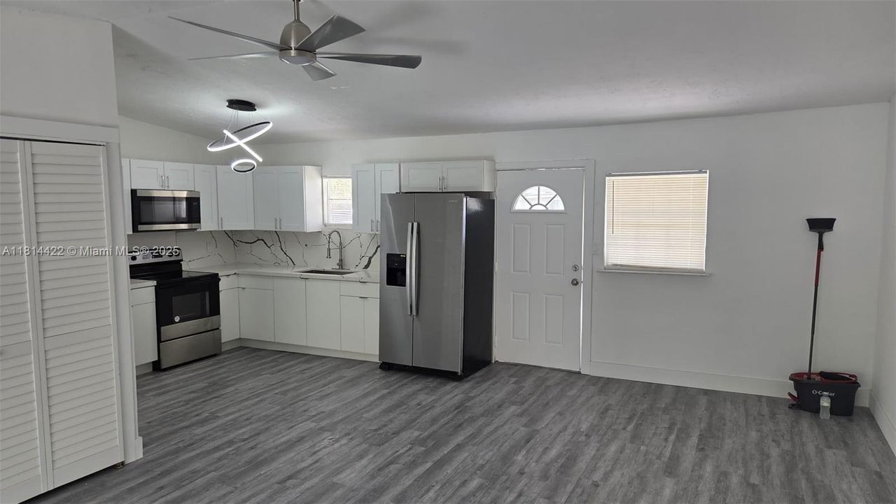 待售: $269,000 (3 贝兹, 2 浴室, 1314 平方英尺)