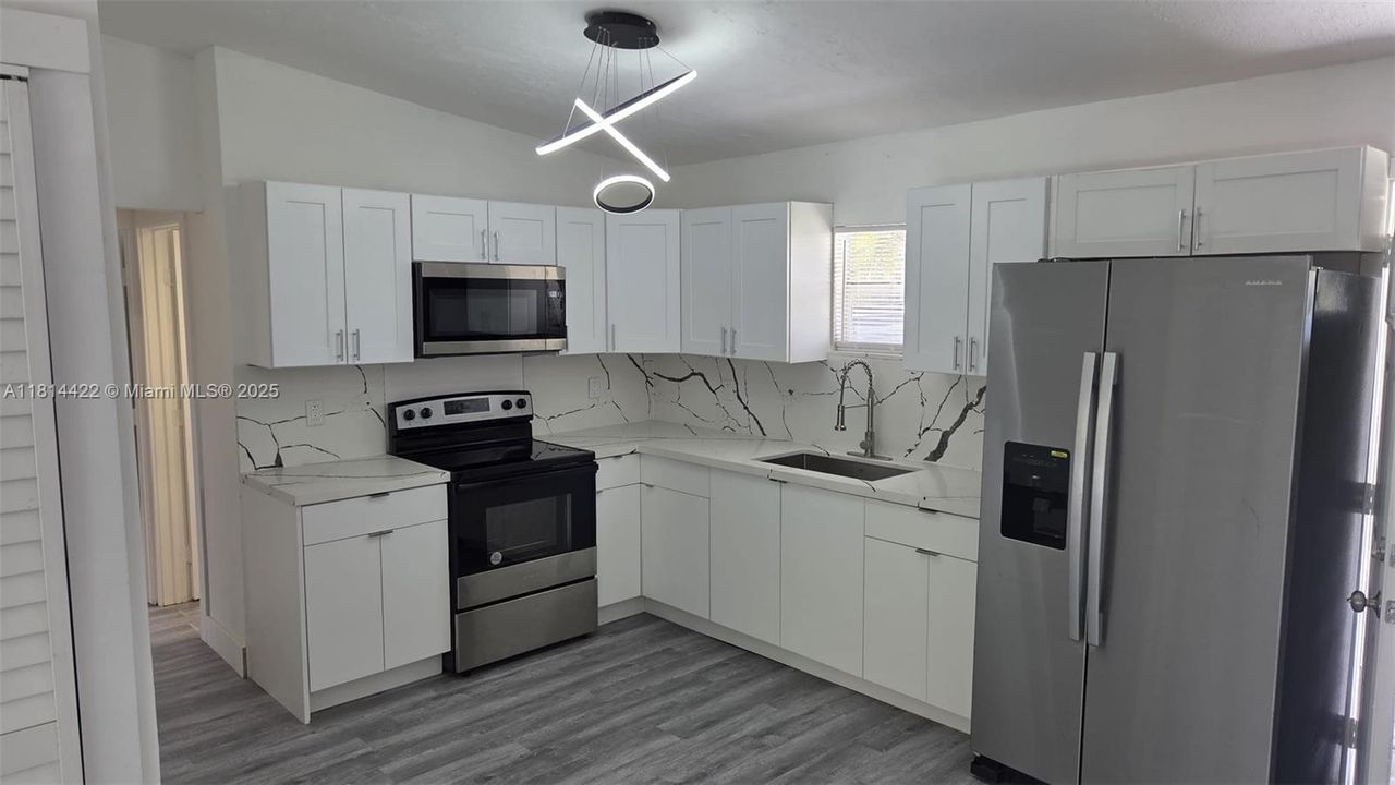 待售: $269,000 (3 贝兹, 2 浴室, 1314 平方英尺)