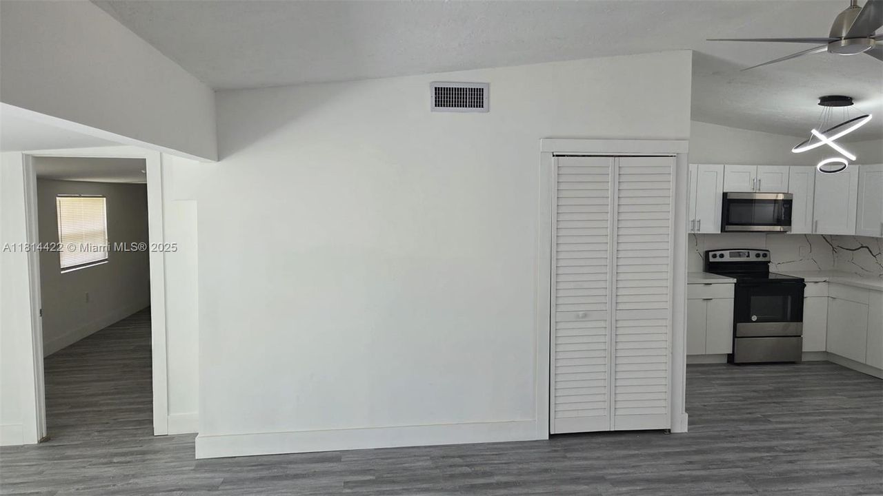 待售: $269,000 (3 贝兹, 2 浴室, 1314 平方英尺)