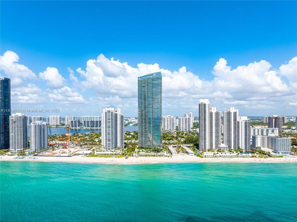 На продажу: $4,590,000 (3 спален, 3 ванн, 2271 Квадратных фут)