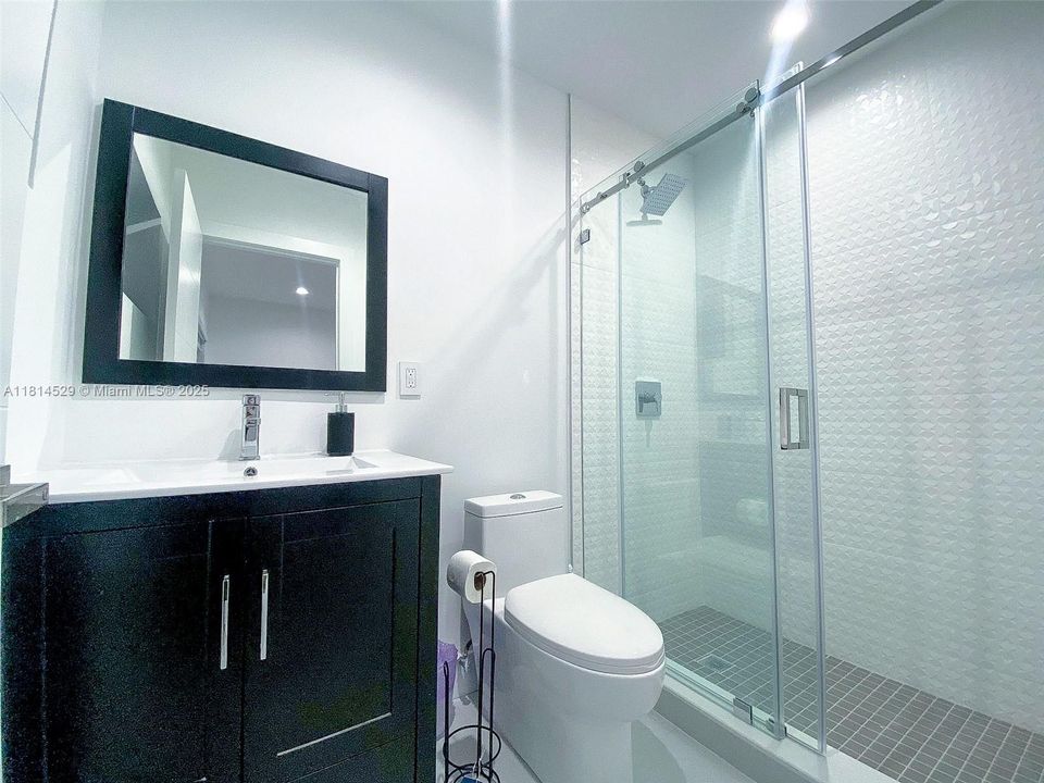 Active With Contract: $9,000 (3 beds, 3 baths, 1856 Square Feet)