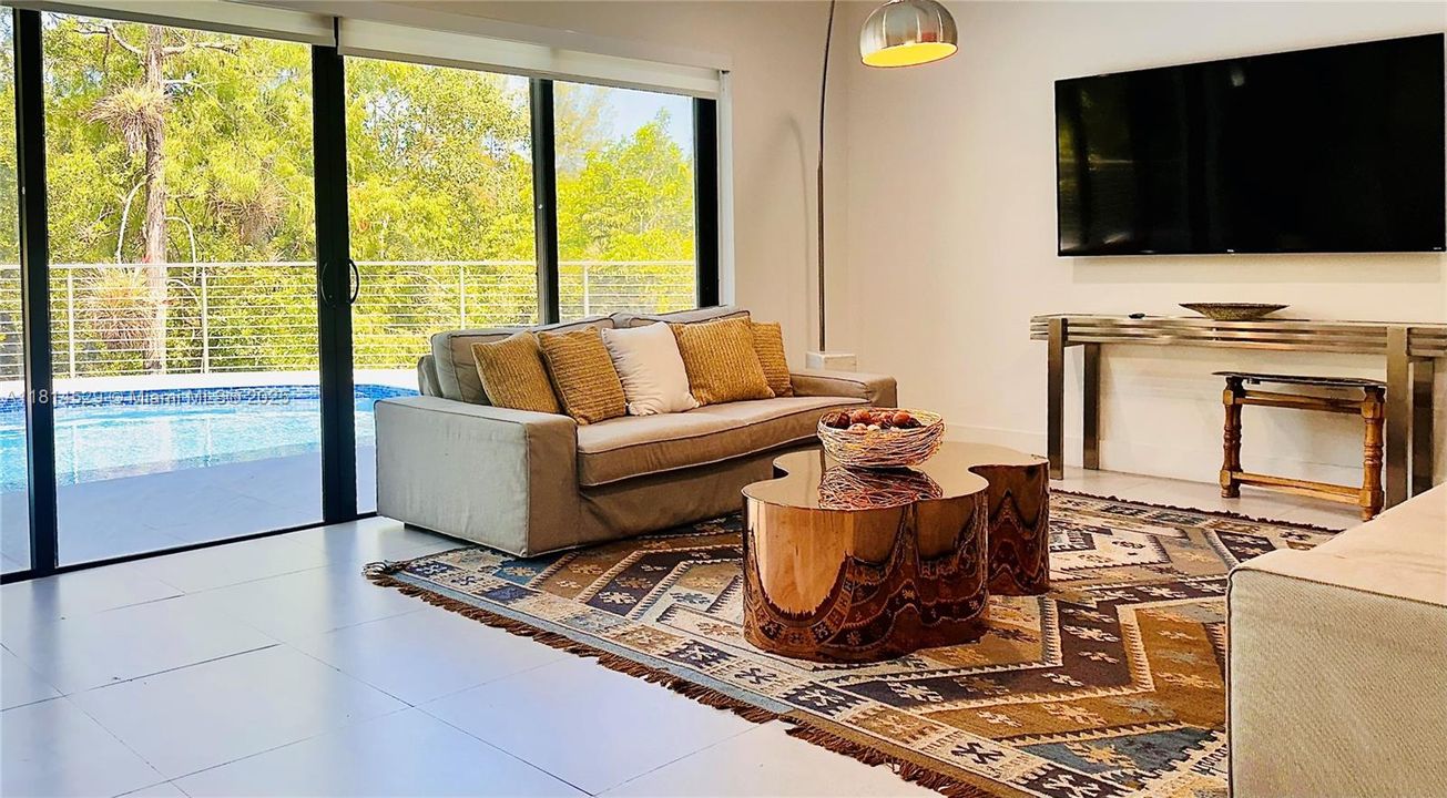 Active With Contract: $9,000 (3 beds, 3 baths, 1856 Square Feet)