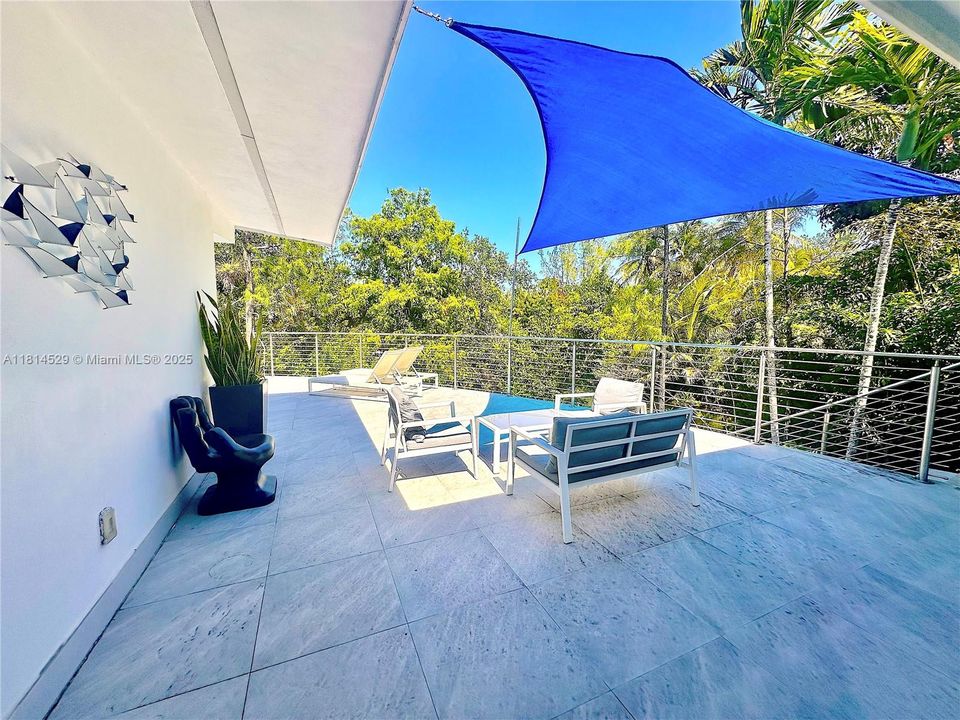 Active With Contract: $9,000 (3 beds, 3 baths, 1856 Square Feet)