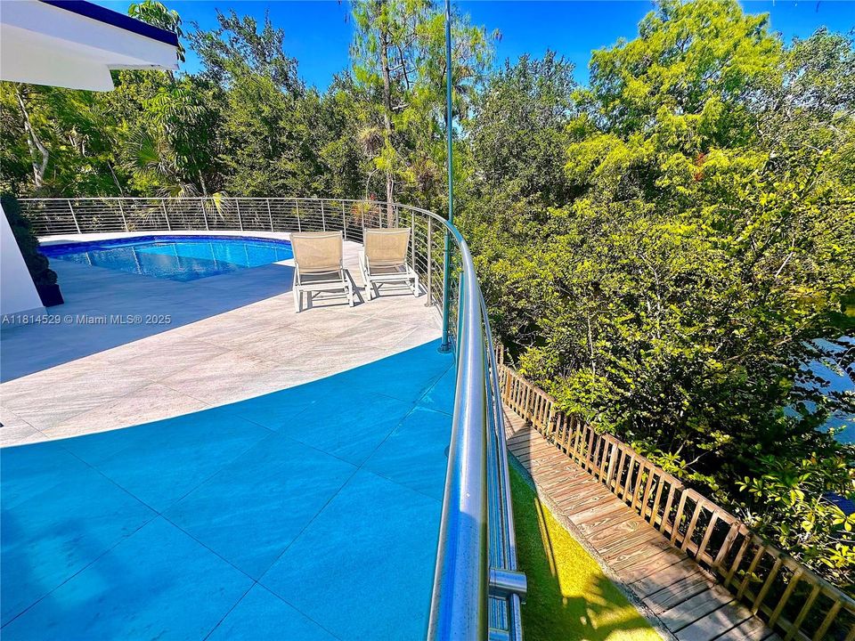 Active With Contract: $9,000 (3 beds, 3 baths, 1856 Square Feet)