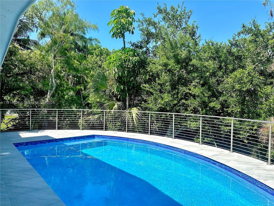 Active With Contract: $9,000 (3 beds, 3 baths, 1856 Square Feet)