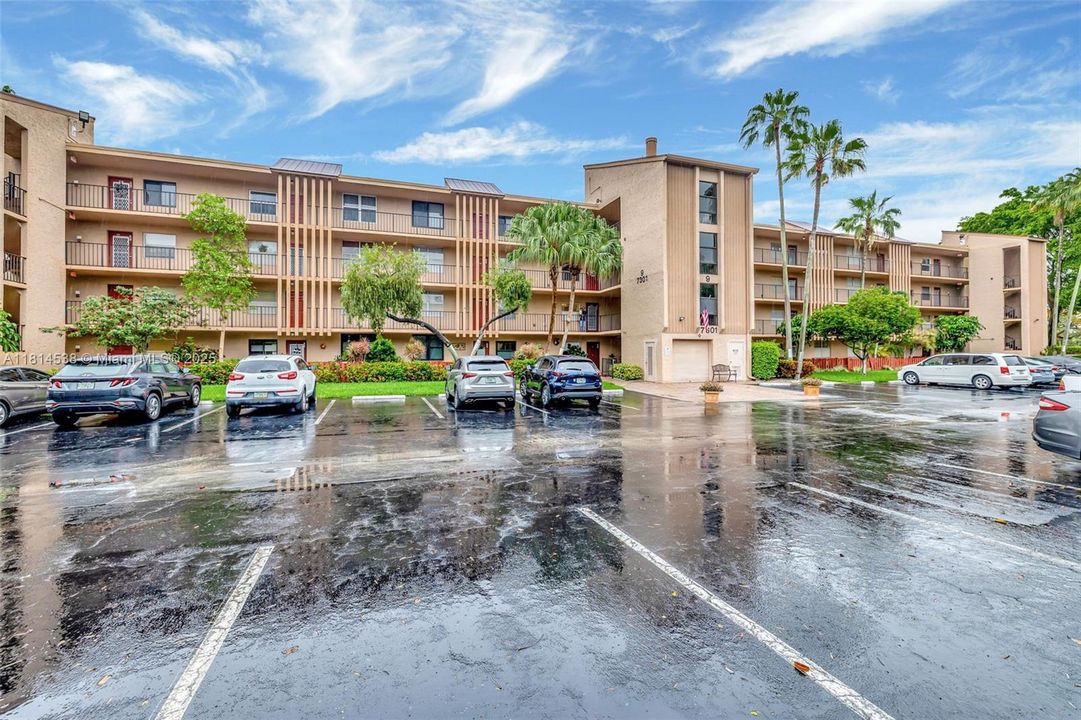 Vendido Recientemente: $135,000 (1 camas, 2 baños, 960 Pies cuadrados)