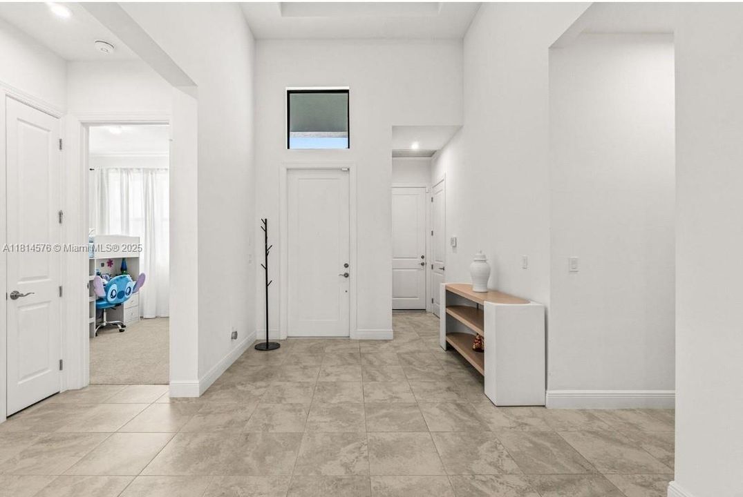 В аренду: $5,800 (3 спален, 3 ванн, 2130 Квадратных фут)