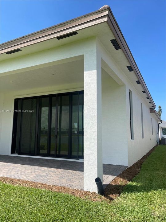 В аренду: $5,800 (3 спален, 3 ванн, 2130 Квадратных фут)