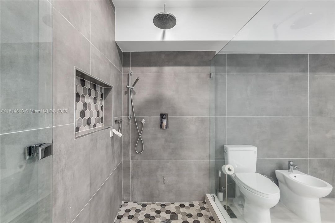 待售: $1,495,000 (3 贝兹, 2 浴室, 2270 平方英尺)