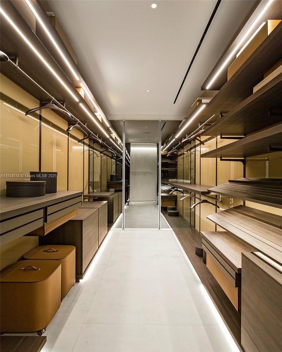 RIMADESIO upgraded closets available