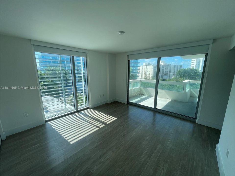 На продажу: $730,000 (2 спален, 2 ванн, 1150 Квадратных фут)