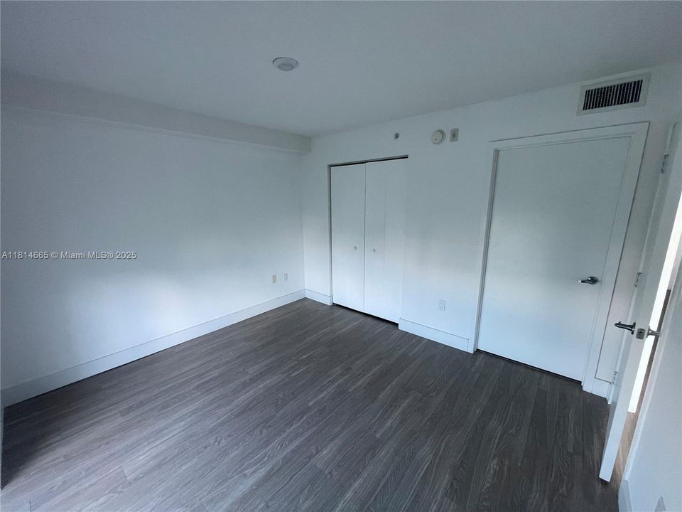 На продажу: $730,000 (2 спален, 2 ванн, 1150 Квадратных фут)