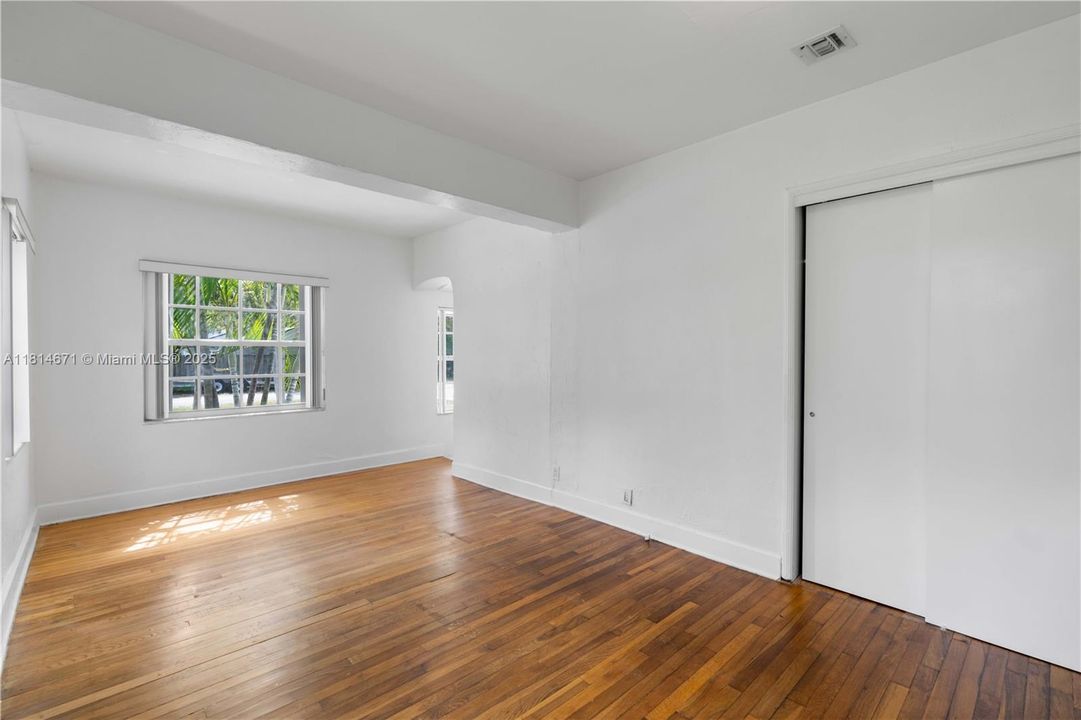 Recently Sold: $1,099,998 (0 beds, 0 baths, 2619 Square Feet)