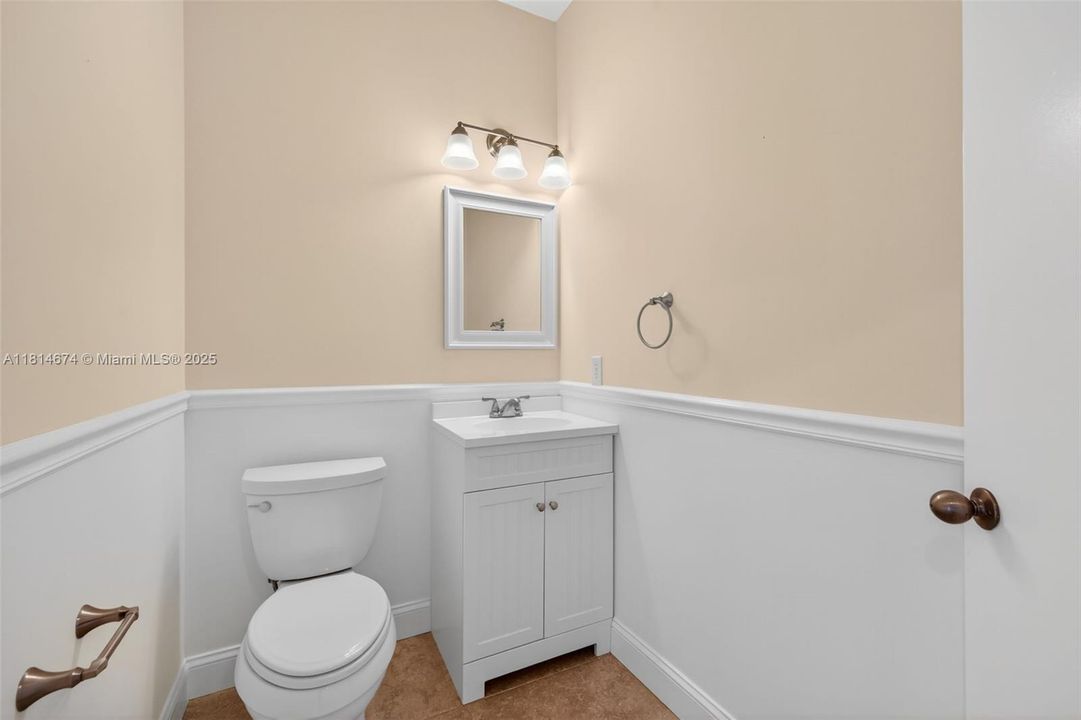 Recently Sold: $519,000 (3 beds, 2 baths, 1877 Square Feet)