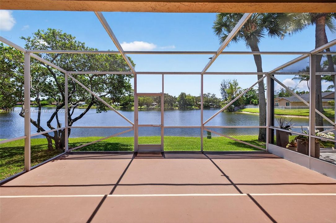 Recently Sold: $519,000 (3 beds, 2 baths, 1877 Square Feet)