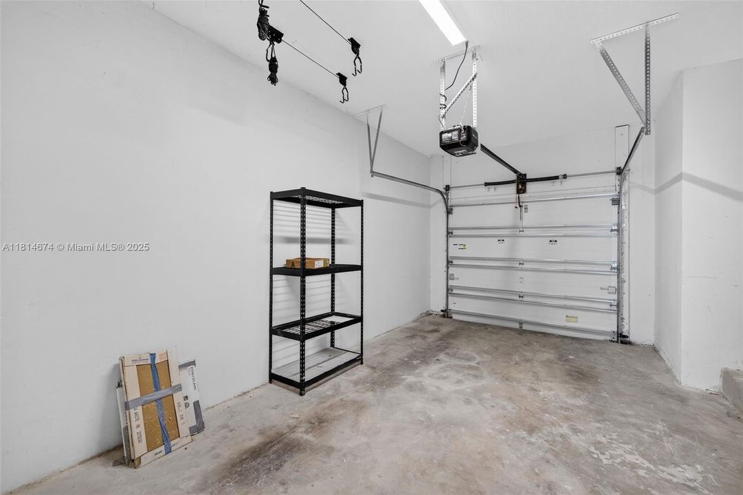 Recently Sold: $519,000 (3 beds, 2 baths, 1877 Square Feet)