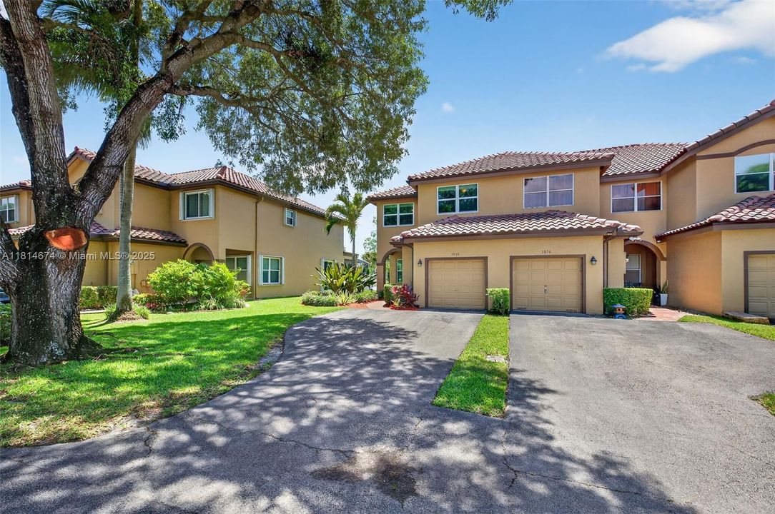 Recently Sold: $519,000 (3 beds, 2 baths, 1877 Square Feet)