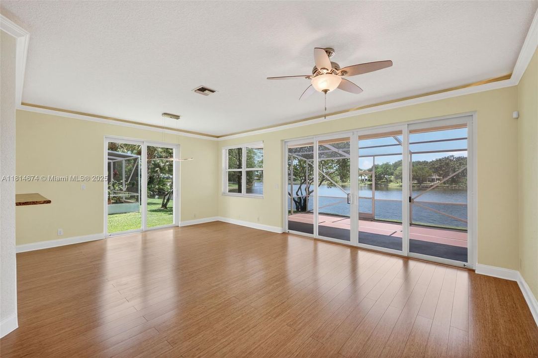 Recently Sold: $519,000 (3 beds, 2 baths, 1877 Square Feet)