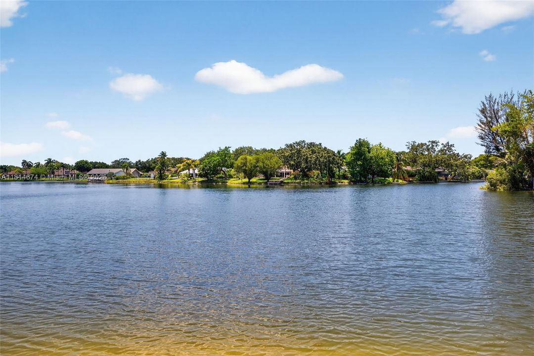 Recently Sold: $519,000 (3 beds, 2 baths, 1877 Square Feet)