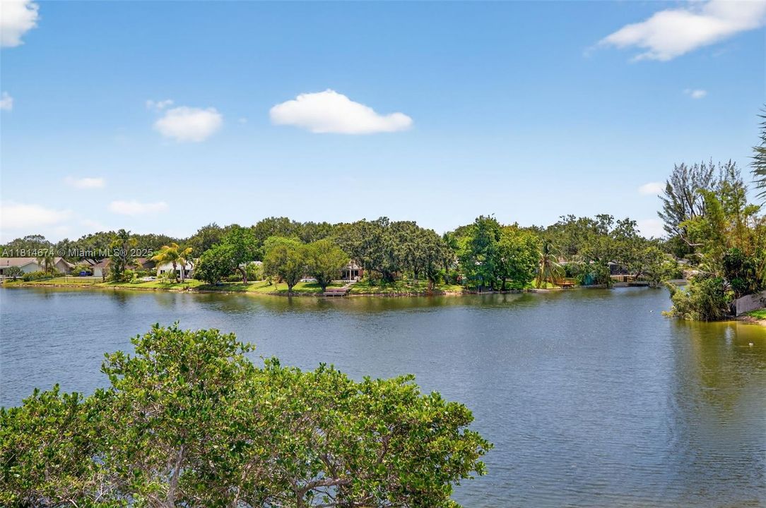 Recently Sold: $519,000 (3 beds, 2 baths, 1877 Square Feet)