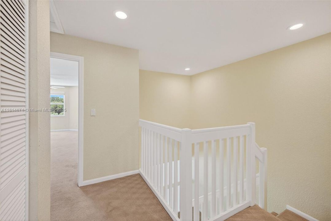 Recently Sold: $519,000 (3 beds, 2 baths, 1877 Square Feet)