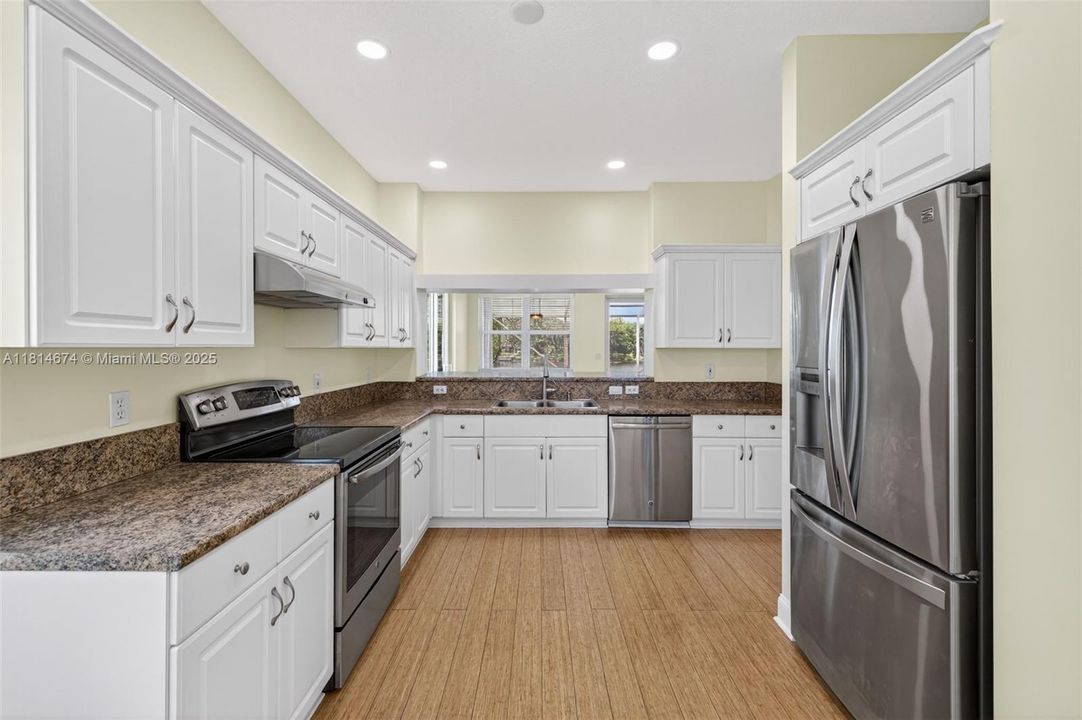 Recently Sold: $519,000 (3 beds, 2 baths, 1877 Square Feet)