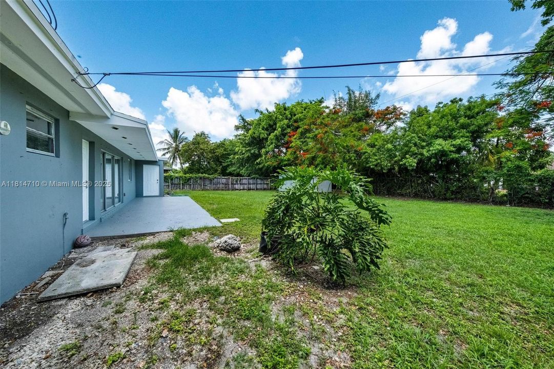 Recently Sold: $699,000 (3 beds, 2 baths, 1532 Square Feet)