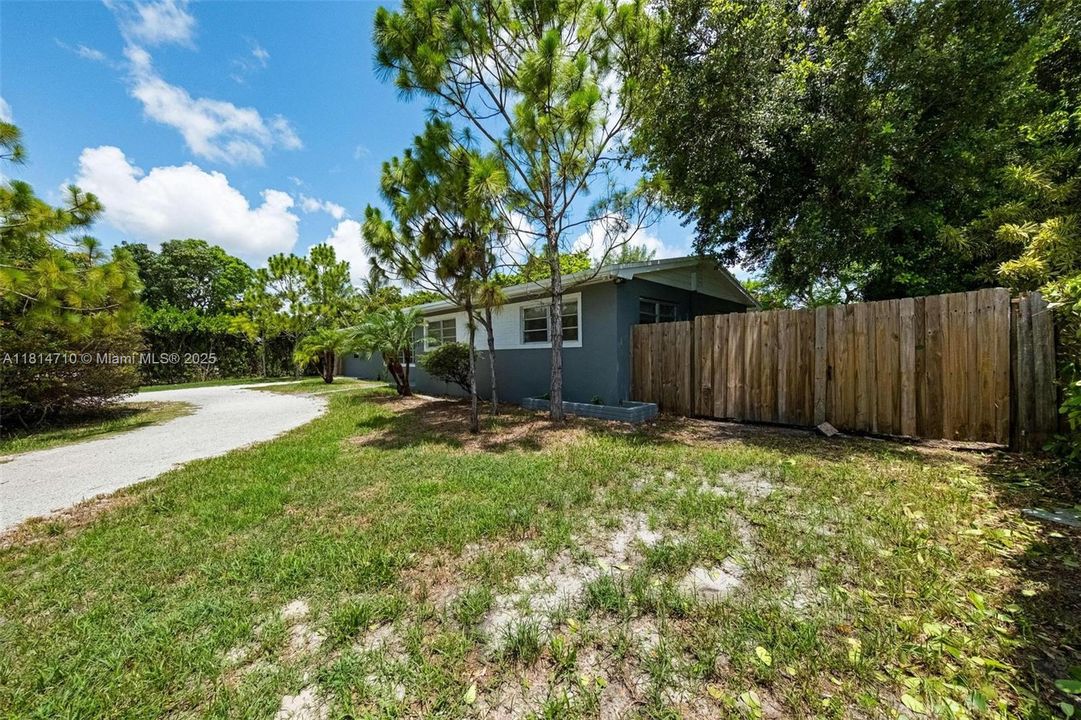 Recently Sold: $699,000 (3 beds, 2 baths, 1532 Square Feet)